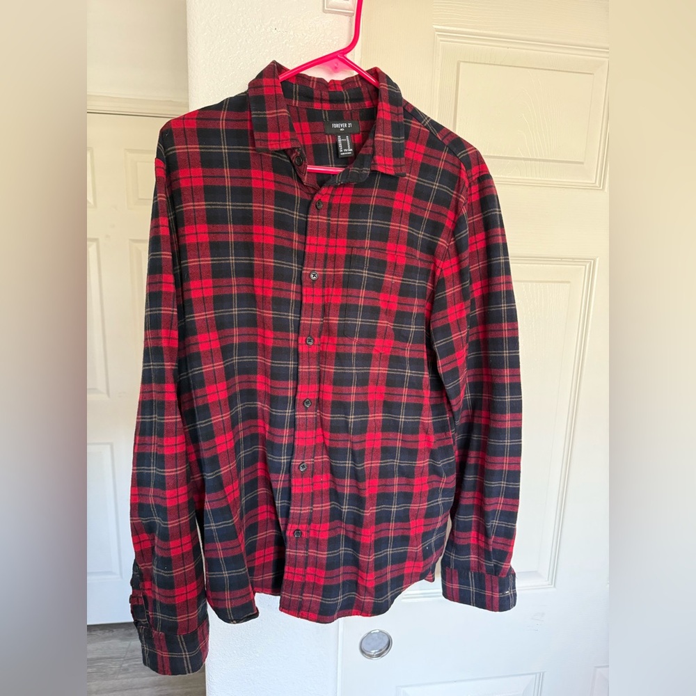Forever 21 Men's Casual Red and Black Checkered Shirt